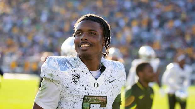 Nov 18, 2023; Tempe, Arizona, USA; Oregon Ducks defensive back Khyree Jackson (5) against the Arizona State Sun Devils at Mountain America Stadium. Mandatory Credit: Mark J. Rebilas-USA TODAY Sports